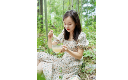 為何99%漂亮女性每天都在喝一杯有機野生葛根粉？